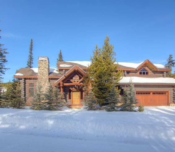 Featured Property MV Big Dog Lodge
