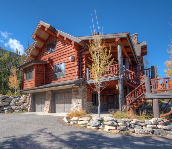 Featured Property MV Souvenirs Lodge