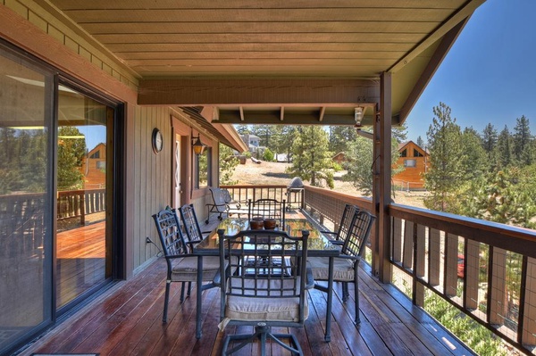 Deck off of living room - kitchen