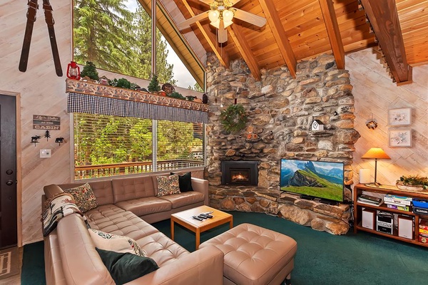 Spacious Living Room with Gas Fireplace