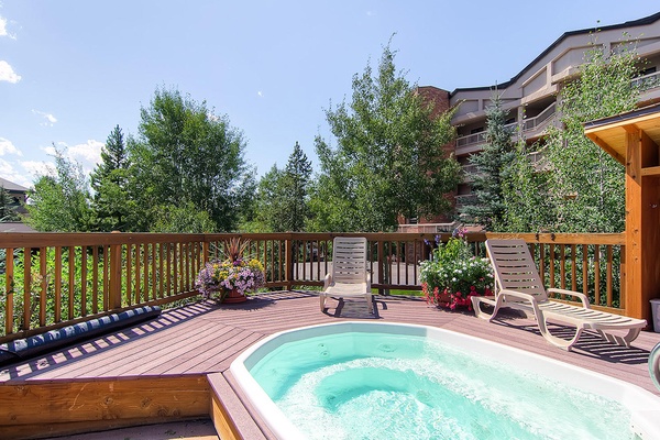 Soak away the day in your private hot tub on the deck, surrounded by mountain greenery and fresh alpine air under a big blue sky.