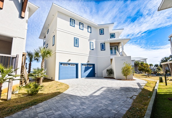 An Island in the Sun | Blue Moon Vacation Rentals