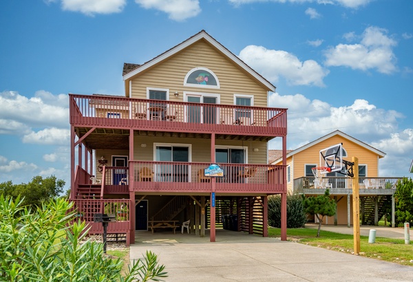 DR26: Honzie's Hideaway | Village Realty