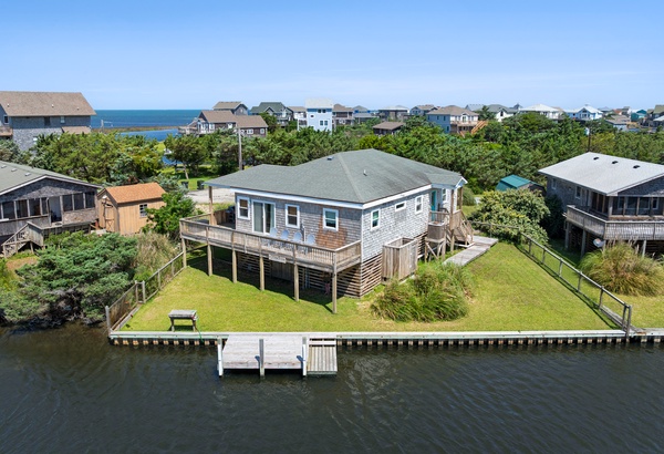 HIAV07: Surf'n Sound | Village Realty