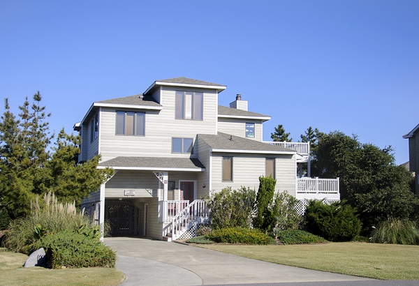 CL742: Sea La Vie | Village Realty