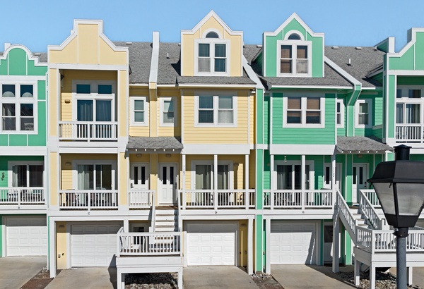 BB1107: Beach Daze | Village Realty