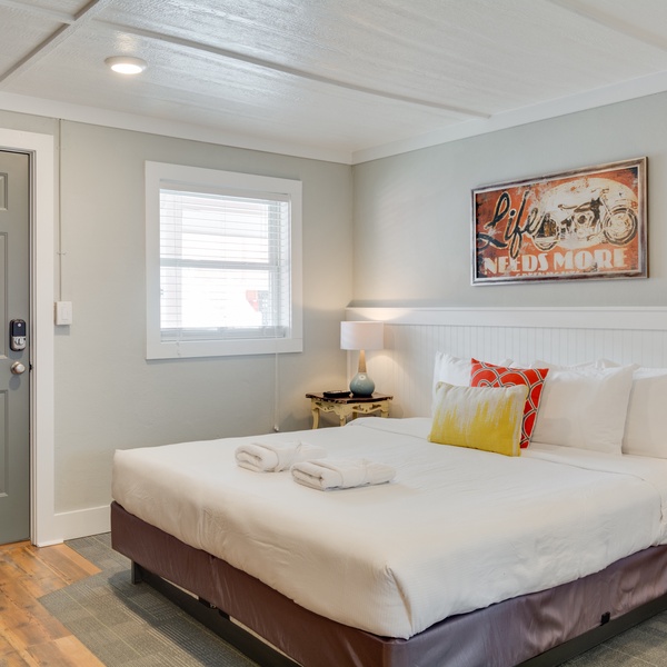 Featured Property See Sea 06: Hang Loose