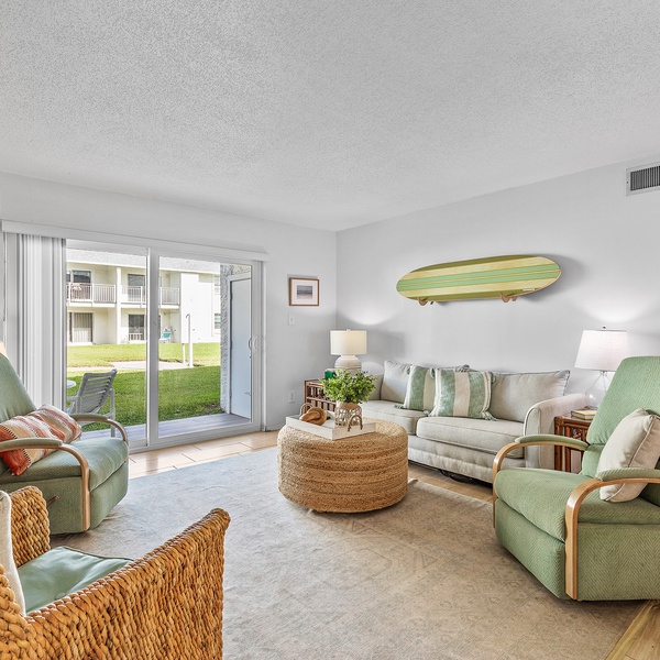 Featured Property Colony Beach Club 121