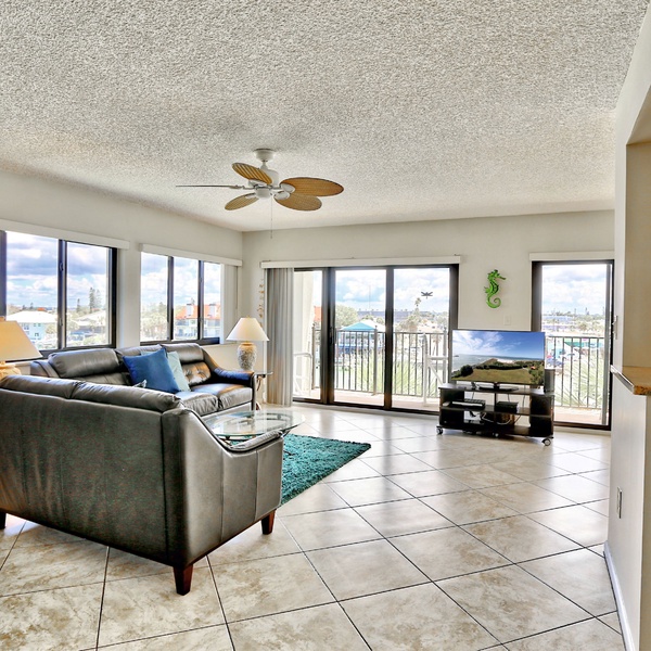 Featured Property Land's End 4-401 Bay Front - Premier