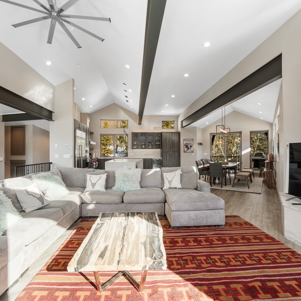 Featured Property 200 Caravelle Drive