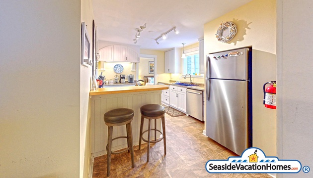 COLUMBIA STREET LIGHTHOUSE 9