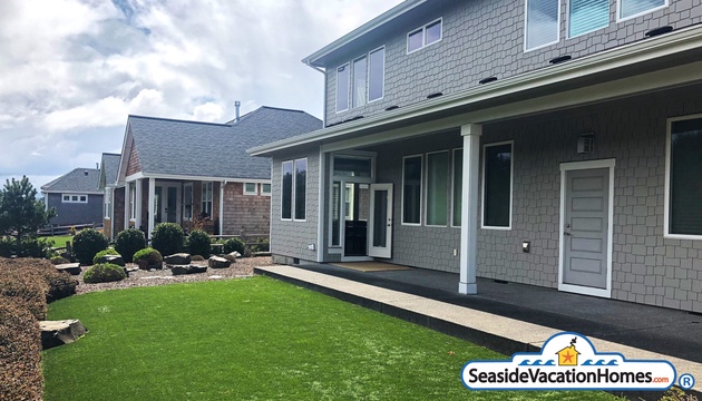 HUFF'S BEACH HOUSE 9