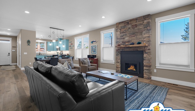 MAC'S SURF SHACK 5