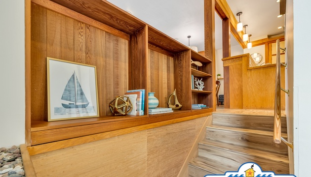 THE BOAT HOUSE 10