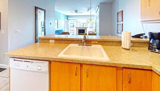 Seaside Resort - 2 Bedroom 2 Bath - Assignment 6 7