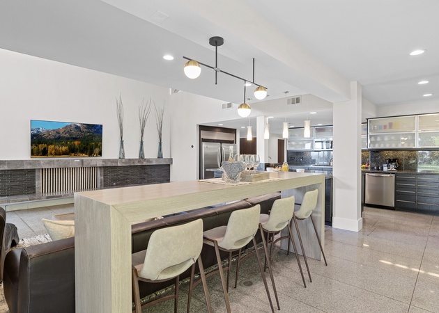 Endless Vistas | 7BR Luxury Escape w/ Pool & Spa 4