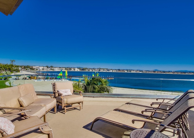 Villa on the Bay | 7BR MB Gem w/ Spacious Yard