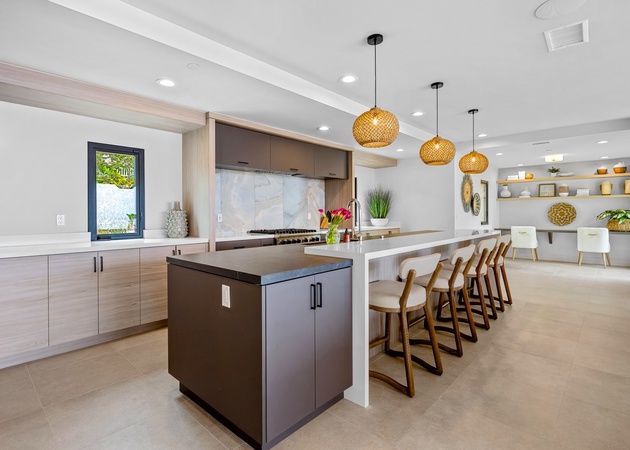 Goldenview | 4BR Ocean, City & Bay Escape + Spa 2