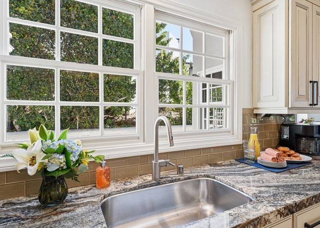 NEW HOME La Jolla Lifestyle Villa with Pool & Spa 3