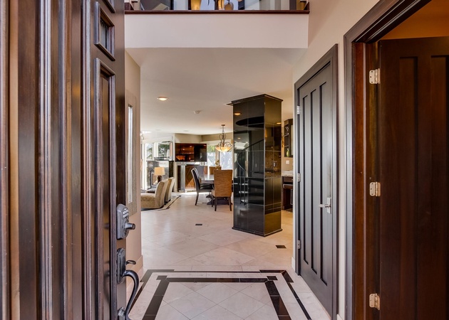 Villa on the Bay | 6BR MB Gem w/ Spacious Yard 2