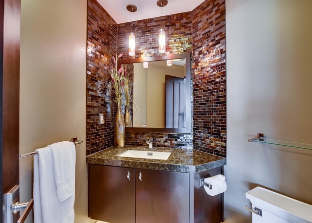 Villa on the Bay | 7BR MB Gem w/ Spacious Yard 5