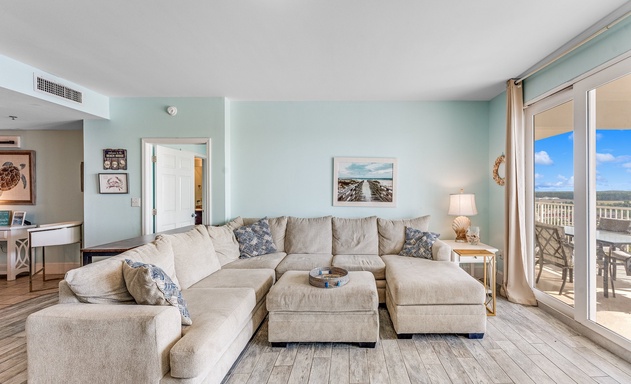 Laketown Wharf #1034 3