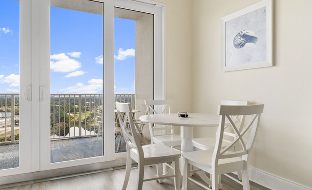 Laketown Wharf #2030 6