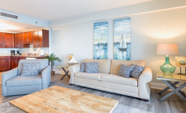 Laketown Wharf #1037 8