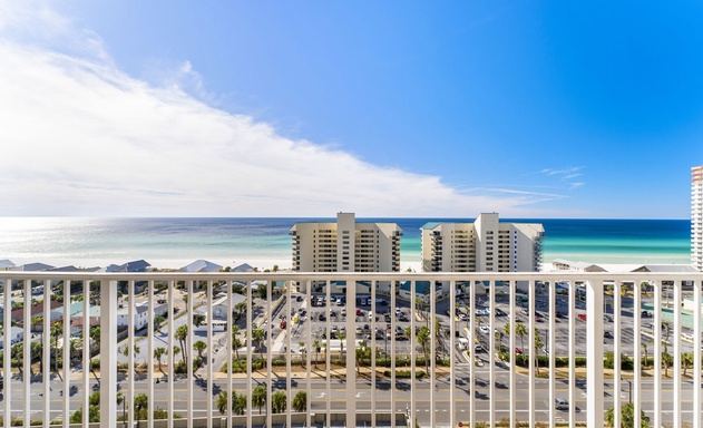 Laketown Wharf #1209 5