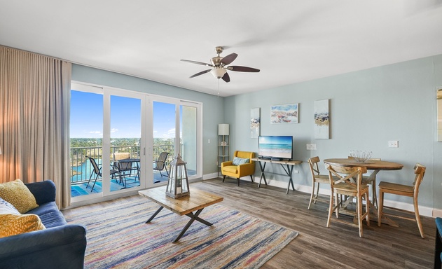 Laketown Wharf #1335 2