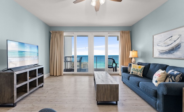 Laketown Wharf #1622