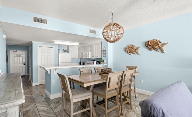 Majestic Beach Towers #1-1704 6