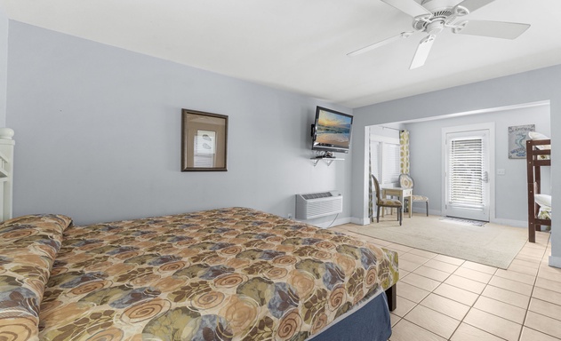 Salt Life Bungalow 3