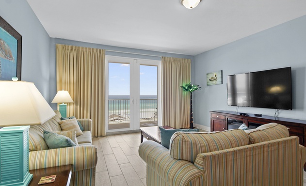 Laketown Wharf #1025