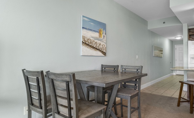 Laketown Wharf #0811 5