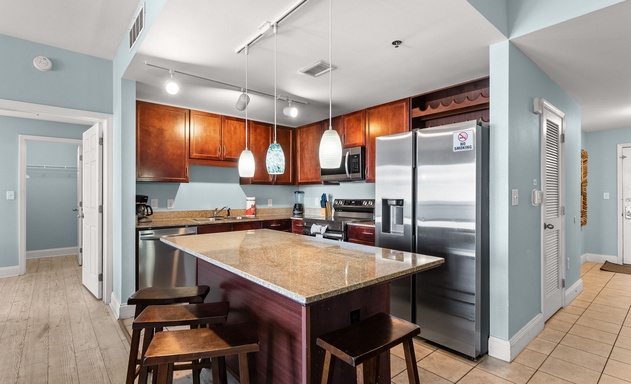 Laketown Wharf #1622 6