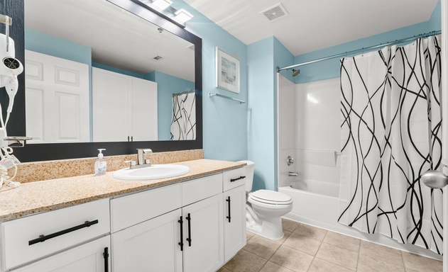 Laketown Wharf #0920 7