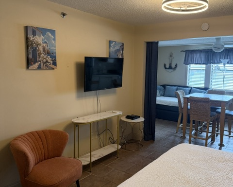 The Inn at St Thomas Square #1205B