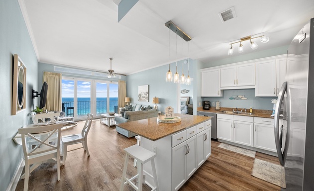 Laketown Wharf #2024