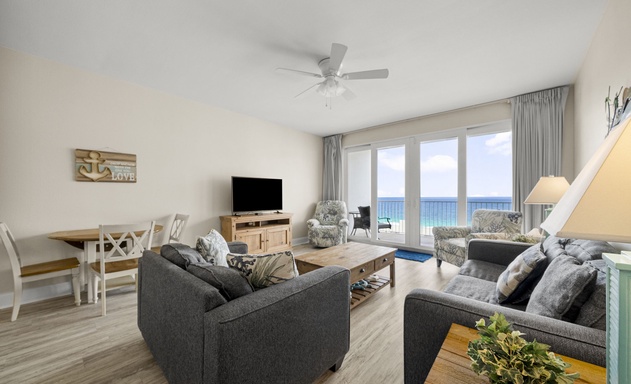 Laketown Wharf #1826 2