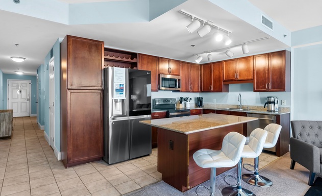 Laketown Wharf #1818 7