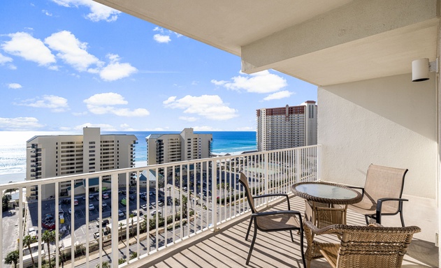 Laketown Wharf #1206 4