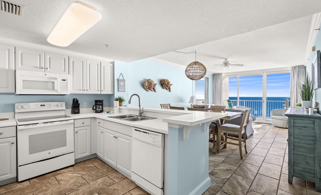 Majestic Beach Towers #1-1704 7