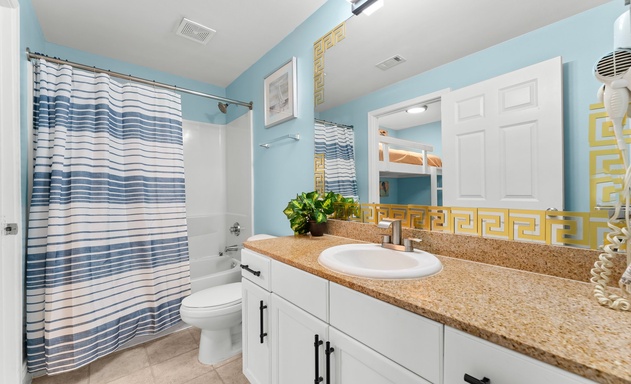 Laketown Wharf #0920 10