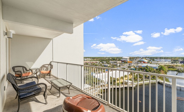 Laketown Wharf #0932