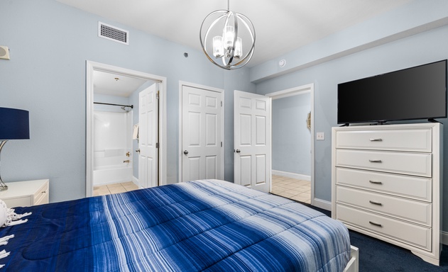Laketown Wharf #1537 5