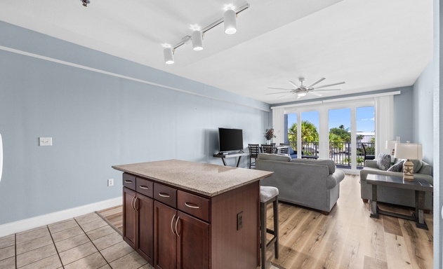 Laketown Wharf #0127 10