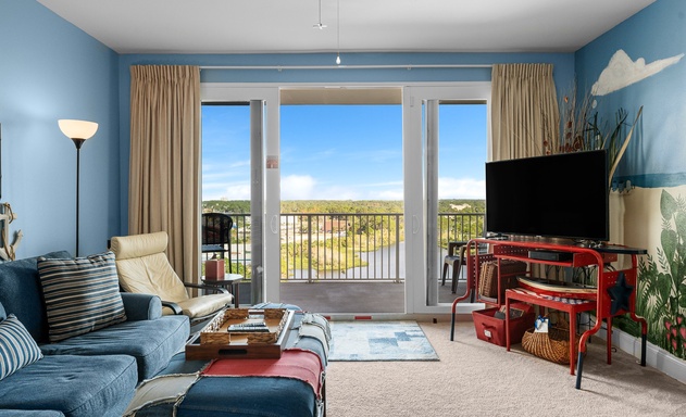 Laketown Wharf #1232 2