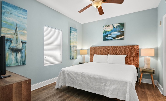 Laketown Wharf #1335 9