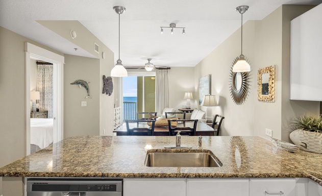 Grand Panama #1-1704 7